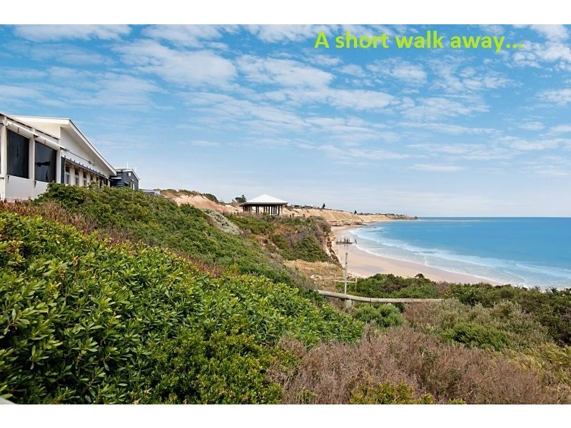 18 De-caux Avenue, Port Willunga SA 5173