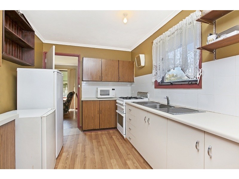 11 Damian Court, Christie Downs SA 5164