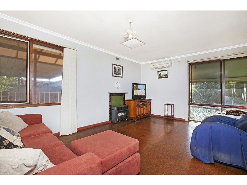 11 Damian Court, Christie Downs SA 5164