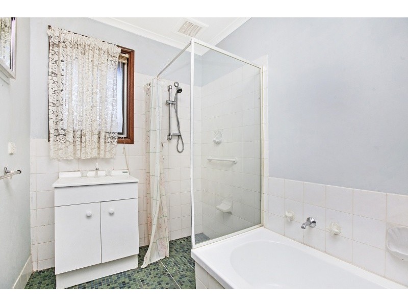 11 Damian Court, Christie Downs SA 5164