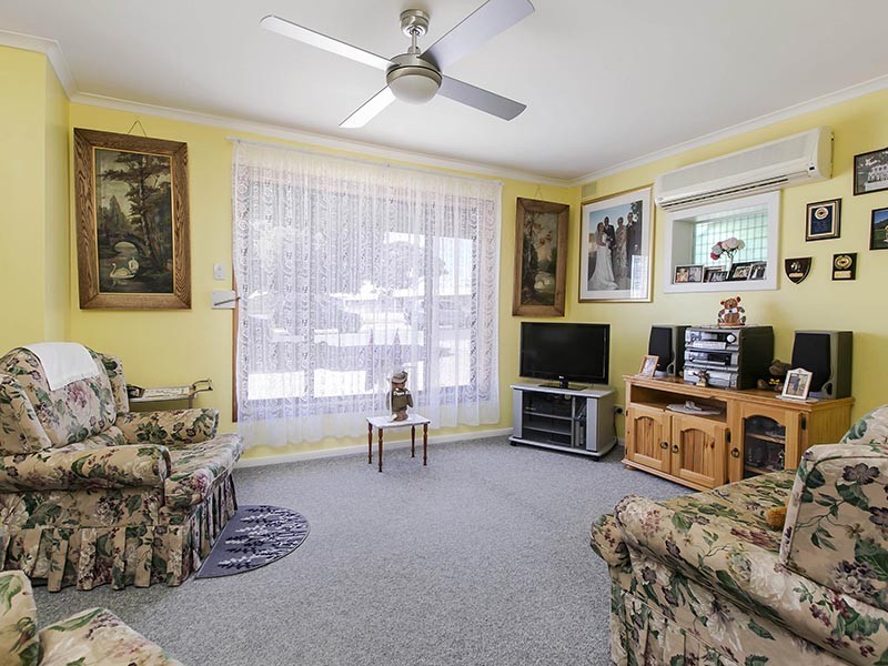 15 Peregrine Crescent, Christie Downs SA 5164