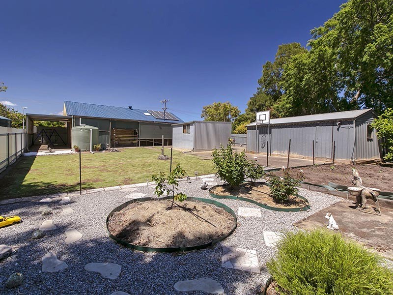 15 Peregrine Crescent, Christie Downs SA 5164