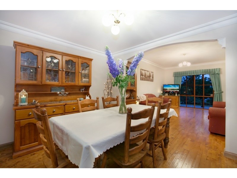 4 Caspian Court, Woodcroft SA 5162