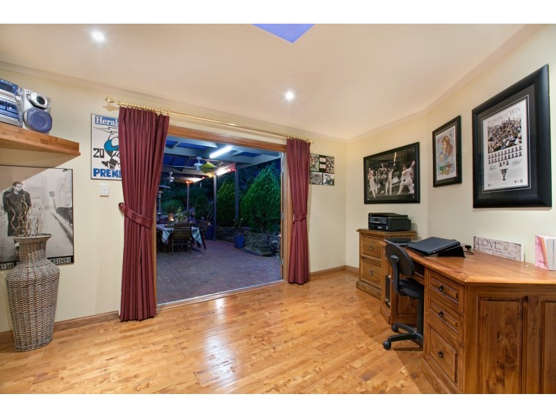4 Caspian Court, Woodcroft SA 5162