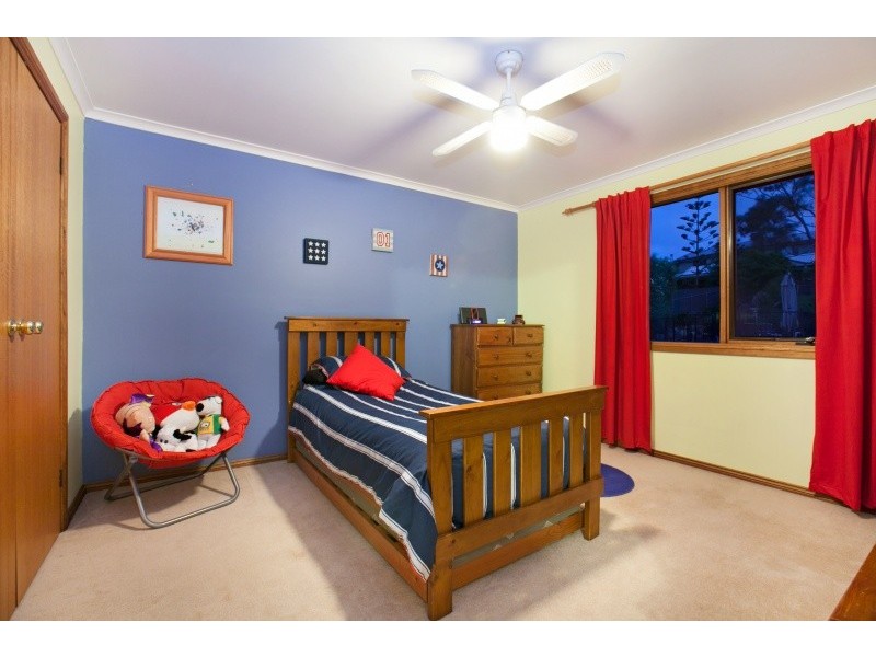 4 Caspian Court, Woodcroft SA 5162
