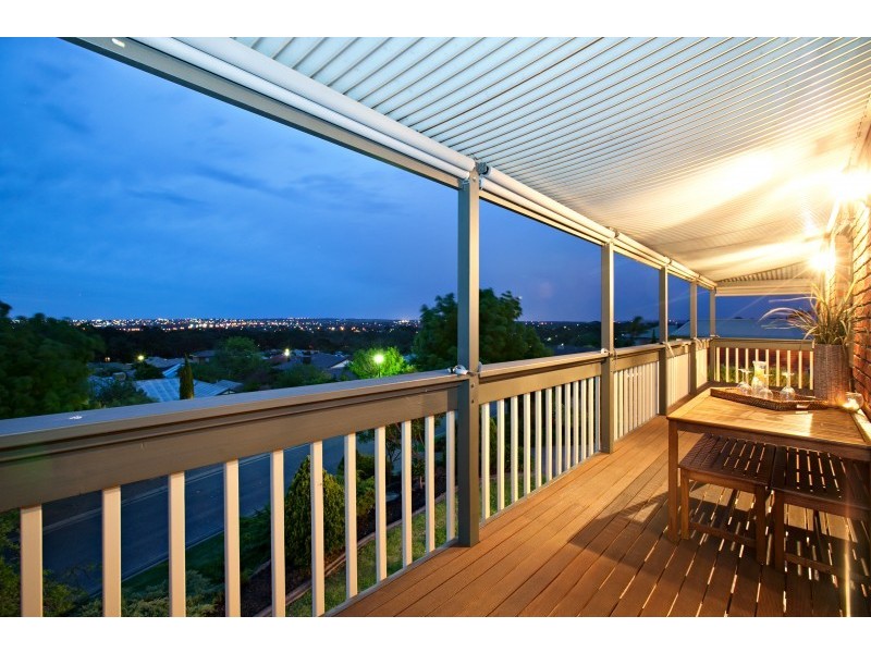 4 Caspian Court, Woodcroft SA 5162