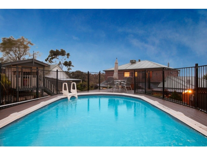 4 Caspian Court, Woodcroft SA 5162