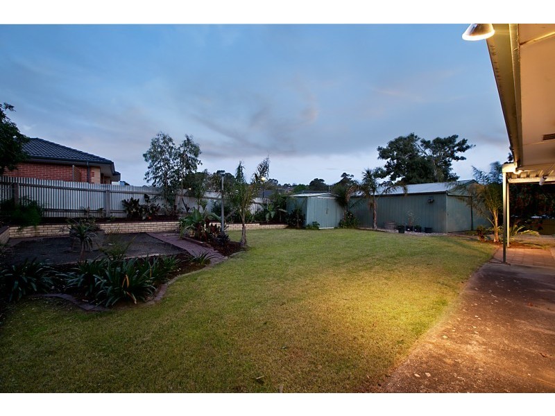 31 Flinders Crescent, Hackham SA 5163