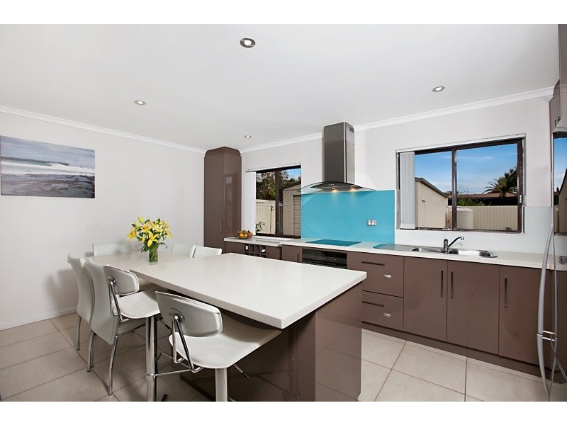 8 Nedland Crescent, Port Noarlunga South SA 5167