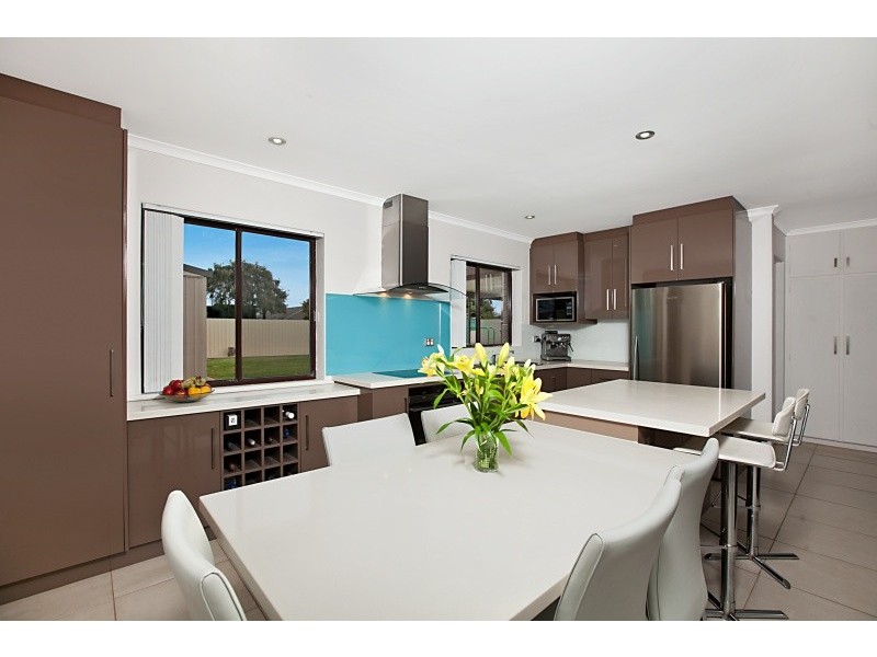 8 Nedland Crescent, Port Noarlunga South SA 5167