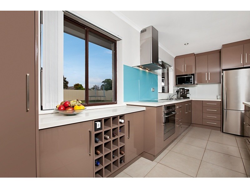 8 Nedland Crescent, Port Noarlunga South SA 5167