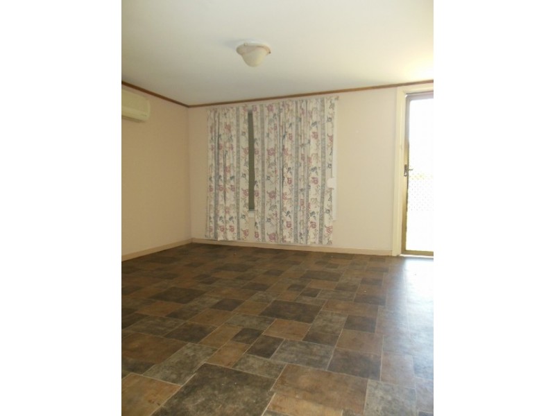 7 Oliver Street, Christie Downs SA 5164