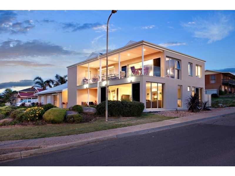 1 Maidencombe Drive, Moana SA 5169