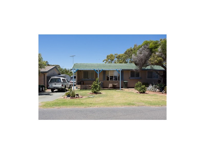 11 Whinnerah Avenue, Aldinga Beach SA 5173