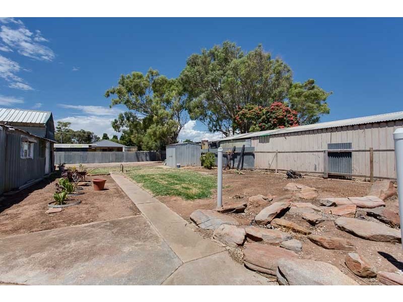 11 Whinnerah Avenue, Aldinga Beach SA 5173