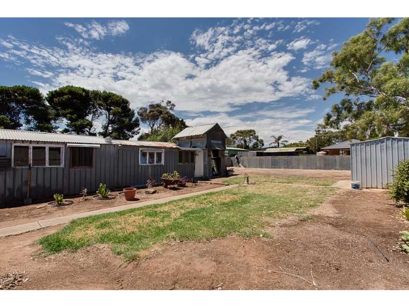 11 Whinnerah Avenue, Aldinga Beach SA 5173
