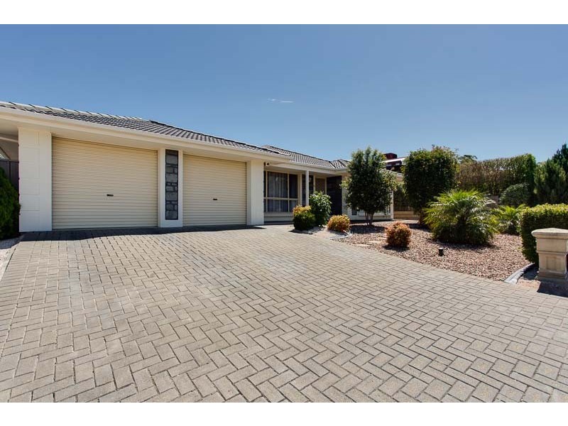 13 Charlton Terrace, Woodcroft SA 5162