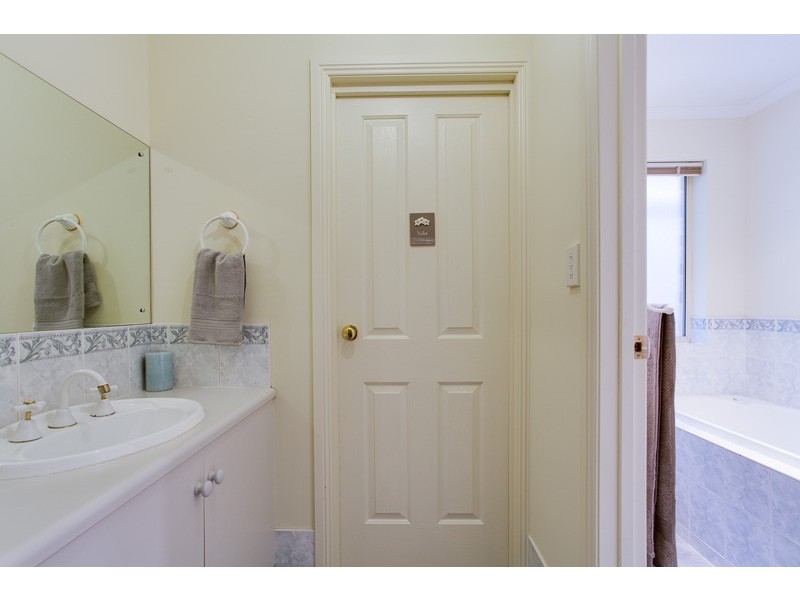 13 Charlton Terrace, Woodcroft SA 5162