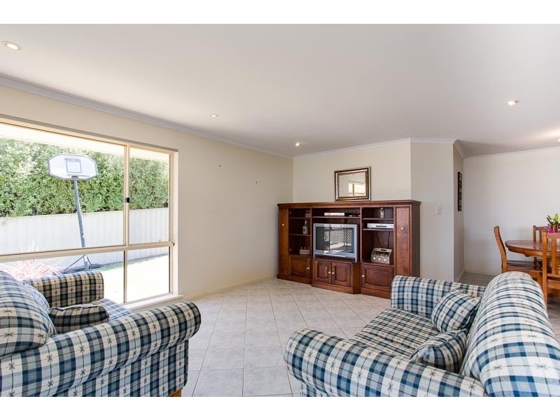 13 Charlton Terrace, Woodcroft SA 5162