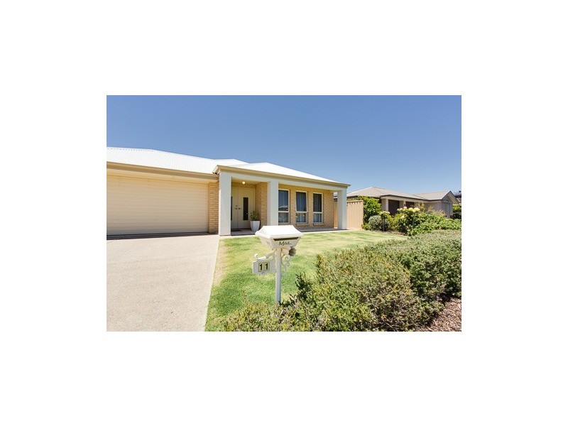 11 Polkinghorn Avenue, Aldinga Beach SA 5173