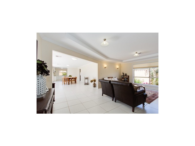 11 Polkinghorn Avenue, Aldinga Beach SA 5173