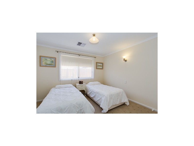 11 Polkinghorn Avenue, Aldinga Beach SA 5173