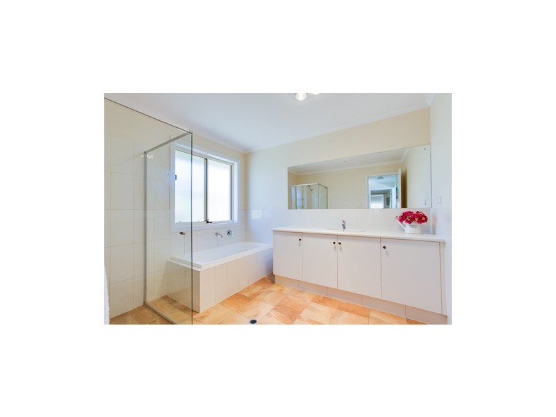 11 Polkinghorn Avenue, Aldinga Beach SA 5173