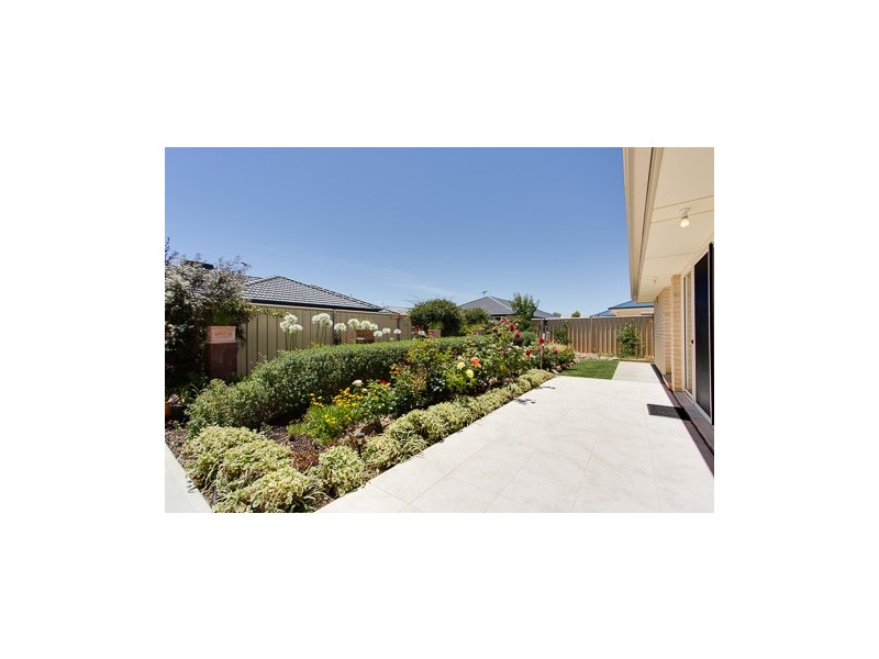 11 Polkinghorn Avenue, Aldinga Beach SA 5173