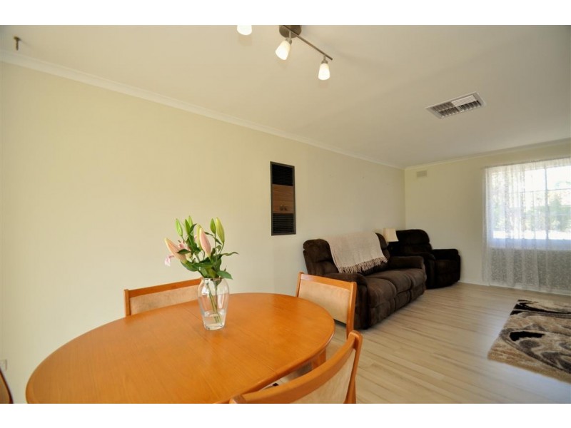 9 Carmela Avenue, Morphett Vale SA 5162