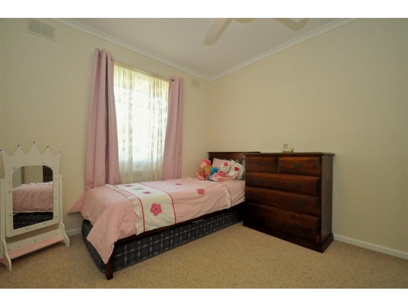 9 Carmela Avenue, Morphett Vale SA 5162