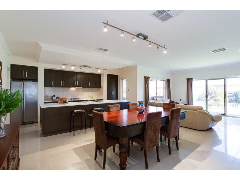 10 Pinkgum Avenue, Aldinga Beach SA 5173