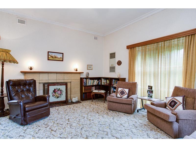 215 Sturt Road, Seacombe Gardens SA 5047