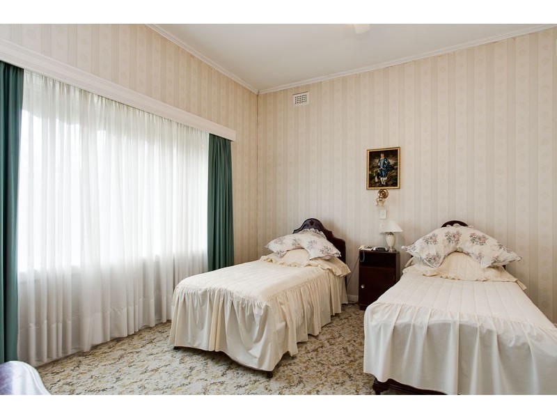 215 Sturt Road, Seacombe Gardens SA 5047