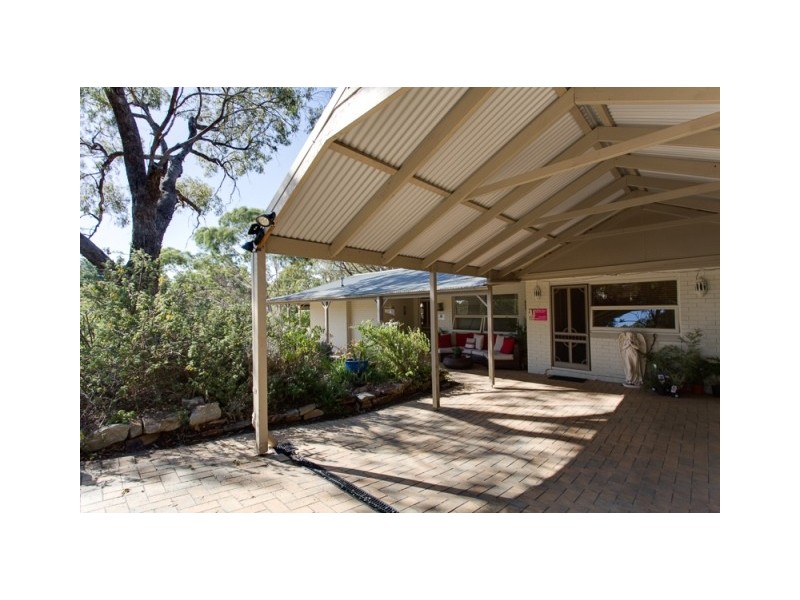 4 Wade Street, Eden Hills SA 5050