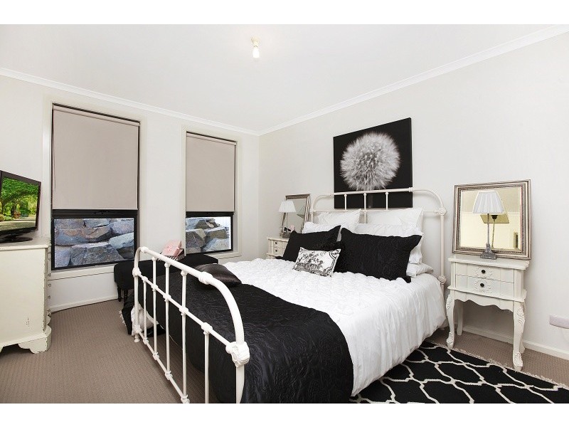 13 Windebanks Road, Aberfoyle Park SA 5159