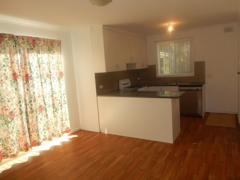 7 Hugh Crescent, Morphett Vale SA 5162