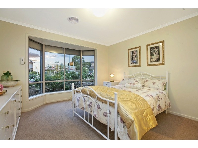 28 Investigator Drive, Woodcroft SA 5162