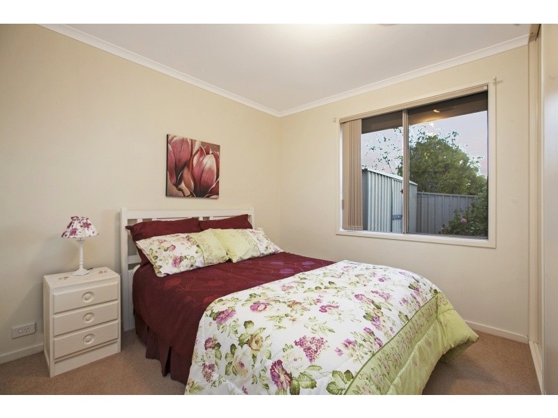 28 Investigator Drive, Woodcroft SA 5162