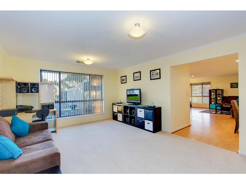 13 Hazeltine Drive, Seaford Rise SA 5169