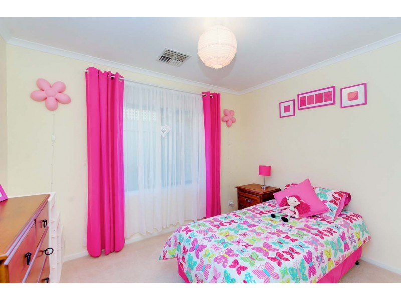 13 Hazeltine Drive, Seaford Rise SA 5169