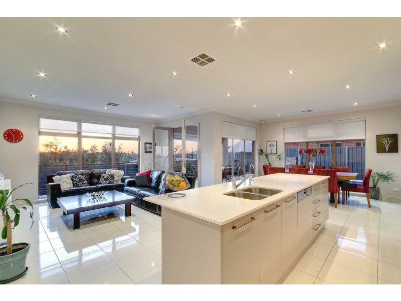 24 Acacia Grove, Flagstaff Hill SA 5159