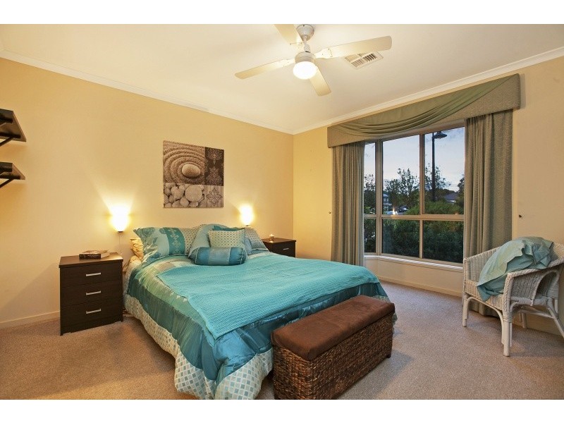 2 Fuschia Street, Huntfield Heights SA 5163