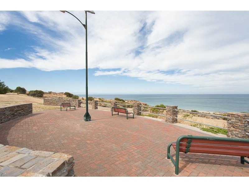 15 Protector Street, O’sullivan Beach SA 5166