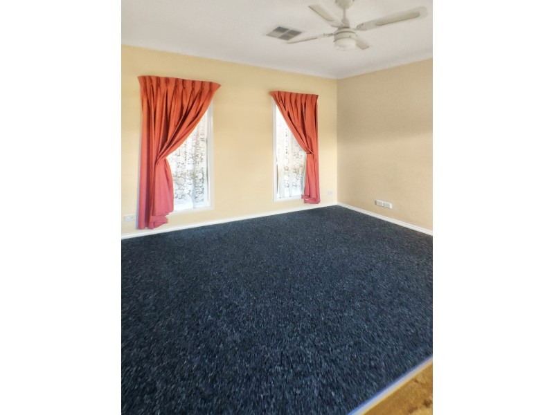 17 Nilpena Avenue, Park Holme SA 5043