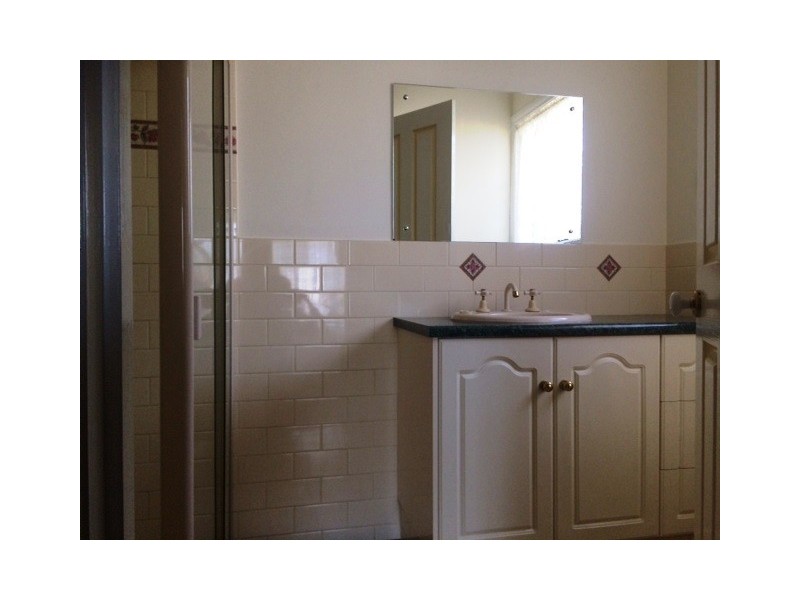 17 Nilpena Avenue, Park Holme SA 5043