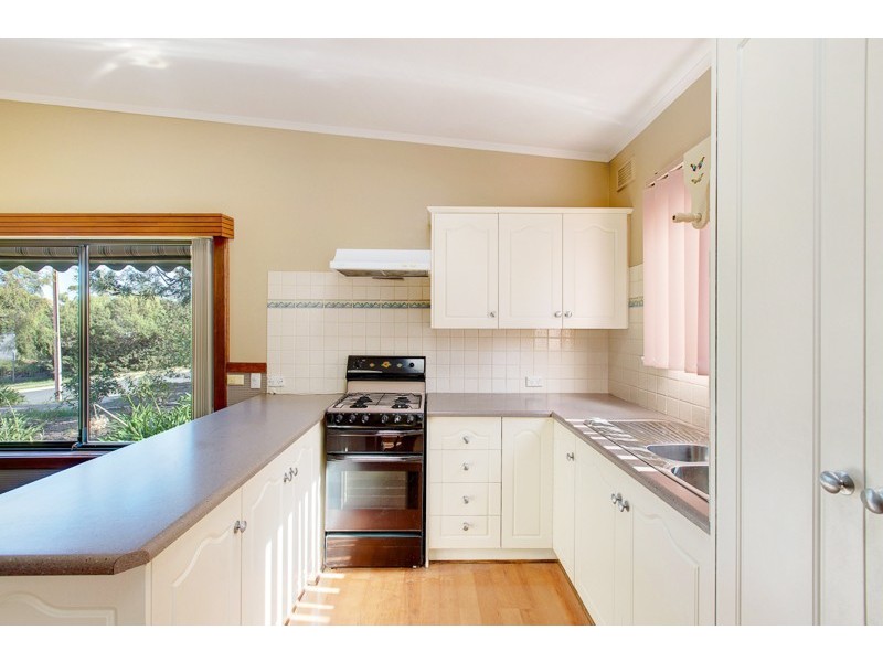 24 Kurandah Street, O’sullivan Beach SA 5166