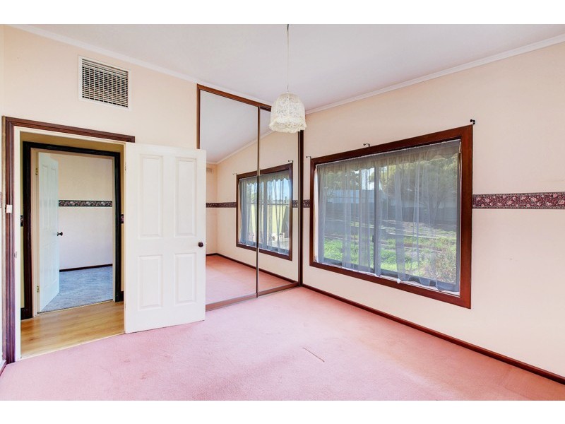 24 Kurandah Street, O’sullivan Beach SA 5166