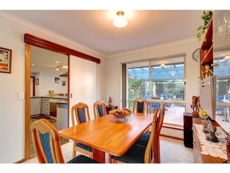 12 Allman Avenue, Woodcroft SA 5162
