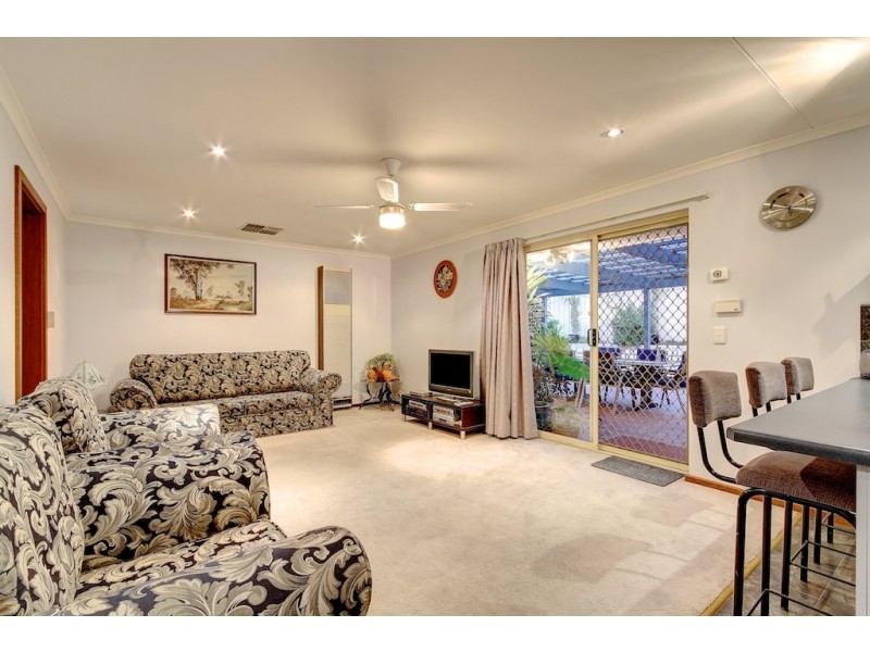 12 Allman Avenue, Woodcroft SA 5162
