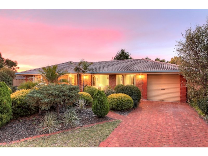 12 Allman Avenue, Woodcroft SA 5162